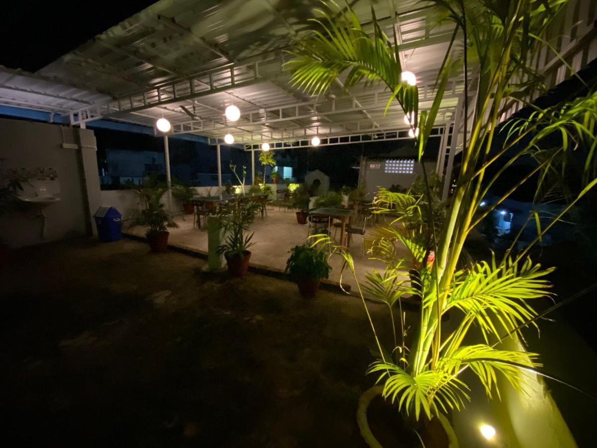 La Paradise Residency ポンディシェリ エクステリア 写真