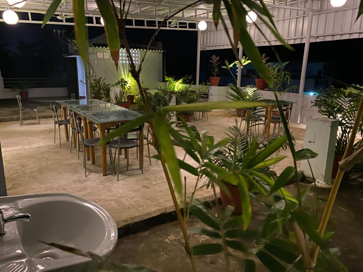 La Paradise Residency ポンディシェリ エクステリア 写真